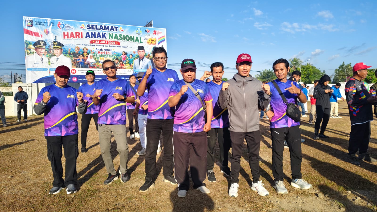 Senam Jumat Bersama ASN se-Lombok Tengah Berlangsung Meriah, Perkuat Kebersamaan dan Budaya Hidup Sehat
